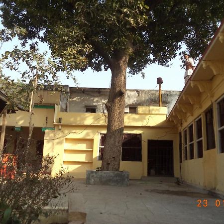 Hotel Shri Swami Sheetal Das Akhada B1-88 Assi , Near Pushkar Talab,Varanasi, Ashram Dharmshala Exterior foto