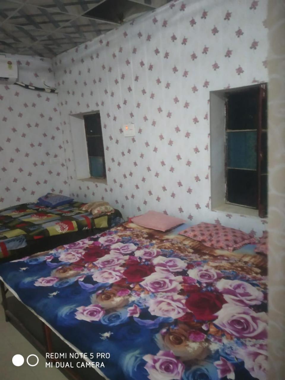 Hotel Shri Swami Sheetal Das Akhada B1-88 Assi , Near Pushkar Talab,Varanasi, Ashram Dharmshala Exterior foto